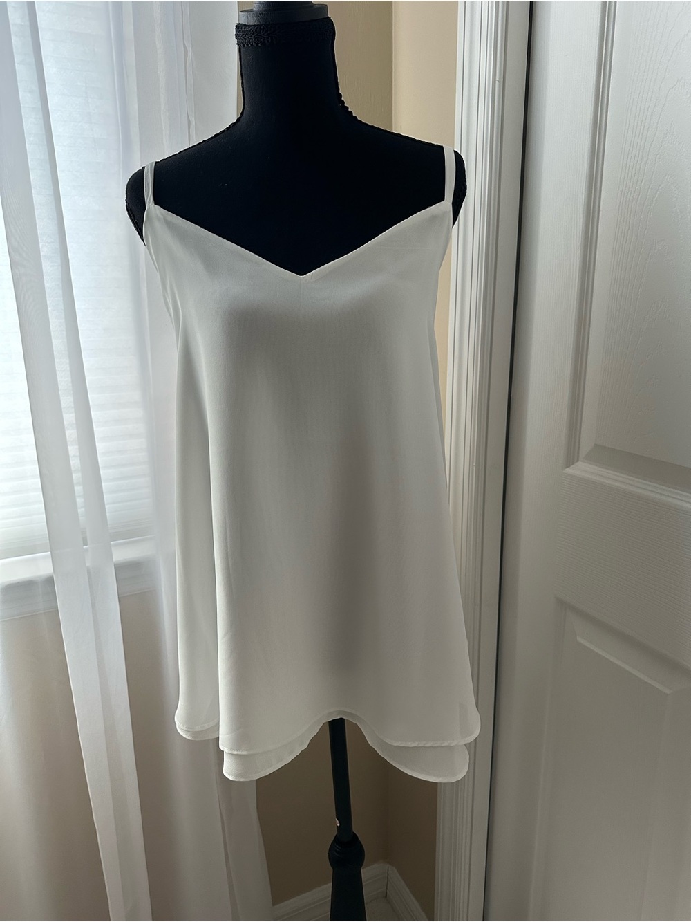 Torrid White V-Neck Spaghetti Strap Camisole